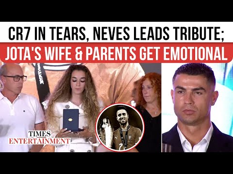 Ronaldo, Neves & Portugal Team Pay HEARTFELT Tribute To Jota, Costa; Tears Flow At Praça Dos Heróis