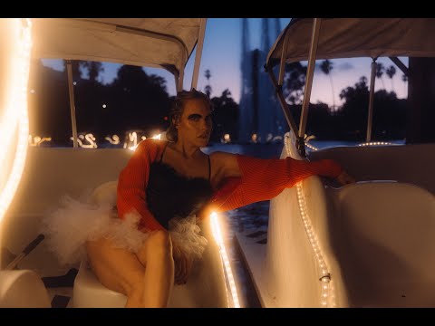 Eden xo - Love Somebody Else (Official Visualizer)