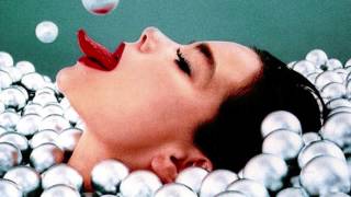 Björk’s takeover of Tri Angle Records’ Rinse FM show (8/8) (February 18, 2015) - HD