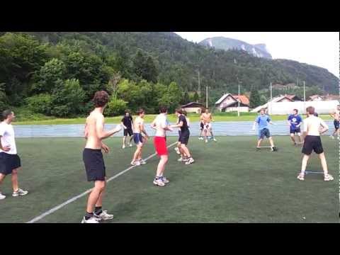 Zvezanih nog naokrog