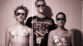 Music video thumbnail preview for Welle:Erdball - Monoton und Minimal by Welle: Erdball