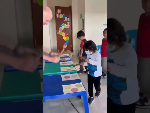 Vídeo relacionado con Batidora Infantil, Juego de Imitación Batidora Infantil | Juego de Roles con Sonido para Aprender en casa, guardería, niñas y niños, actúa como una Herramienta educativa para niños y niñas.