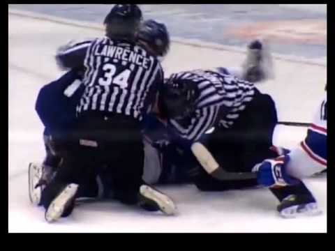 Duncan Siemens vs Andrew Rieder