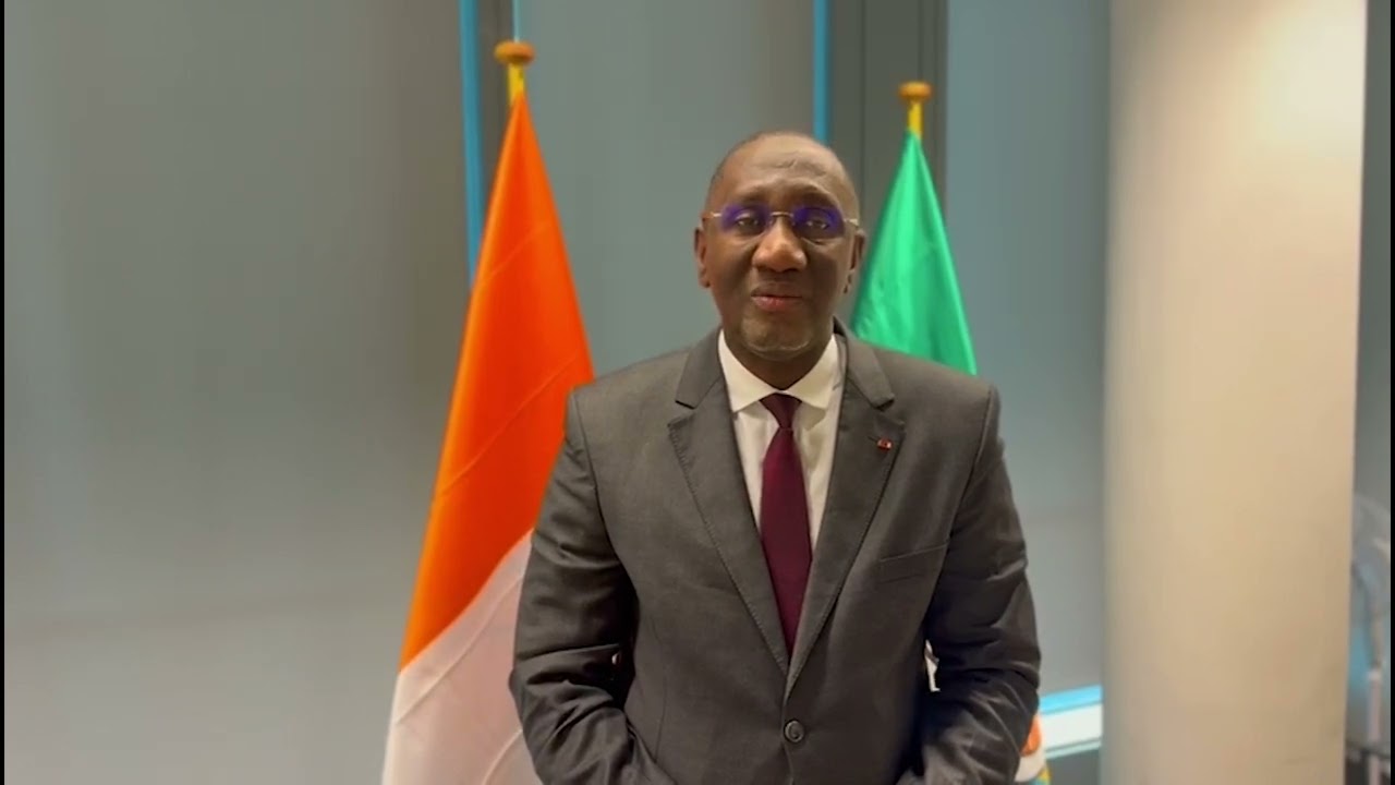S.E. Diarrasouba, Min. Commerce (Côte d'Ivoire), rencontre le SG de l'OEACP.