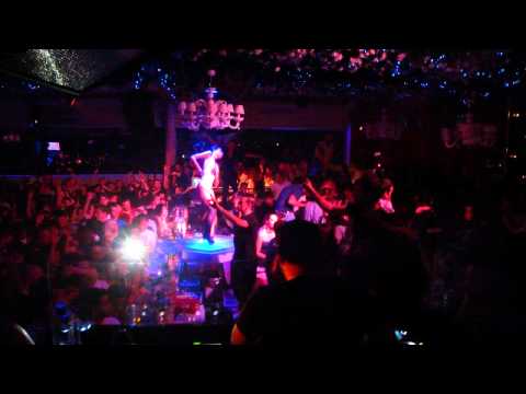 STEVE ANGELLO at VILLAMERCEDES Athens - i'm coming home