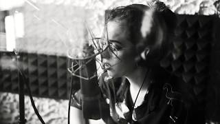 Dead And Lovely (Tom Waits cover) - Mira