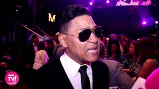 El Jeffrey da un giro a su carrera, ahora viene con salsa