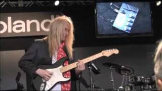 Video thumbnail for NAMM 2012: Roland GC-1 Fender Stratocaster Guitar by Gear4music Guitars
