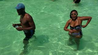 preview picture of video 'Natural Pool on Saona Beach, DR'