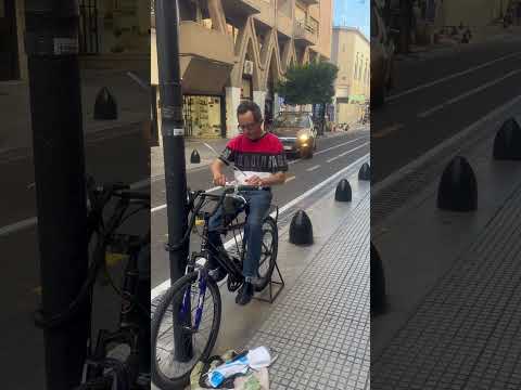 Knife Sharpener in Buenos Aires on Suipacha Street. IMG 2927