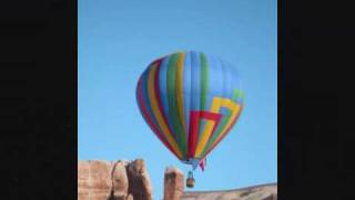 preview picture of video 'HOT AIR BALLOON FESTIVAL - BLUFF, UTAH'