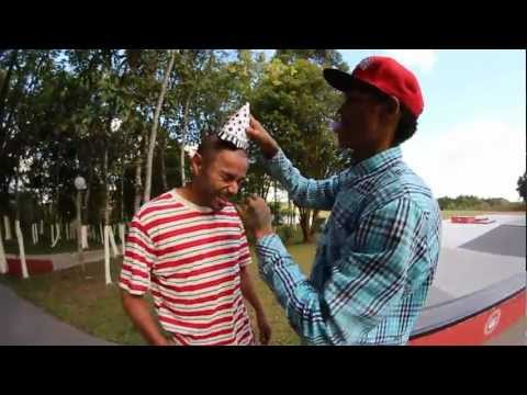 Tony Kovalski & Ederson Xaxa - HAPPY BOARD - Cisco Skate Plaza