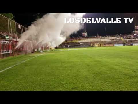 "Carnaval Albirrojo" Barra: Los del Valle &bull; Club: Unión San Felipe