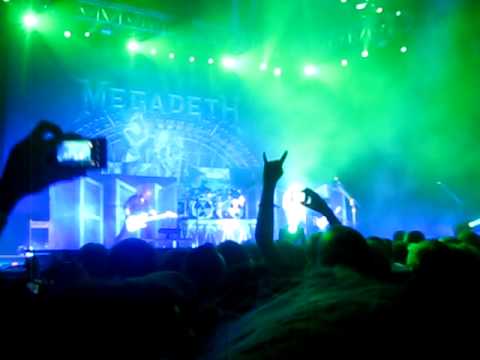 Megadeth-Intro plus Holy wars (Live in Hampton Coliseum) 10-05-10