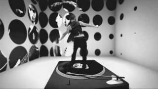 Leomeo Feat Diva Avari "Give Me Love" KULT Records - Video