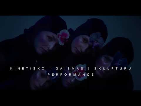 Mālos pelēkos by House of Berries