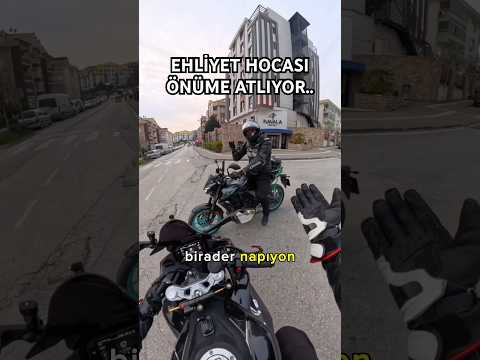 Sonda ağır kapak var 😂😂 Böyleleri bir de eğitmen olmuş.