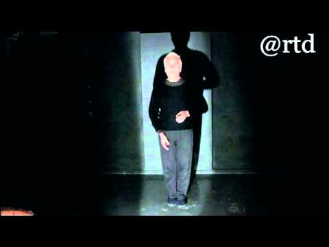 Ο Θεόδωρος Τερζόπουλος σε πρόβα (2011).