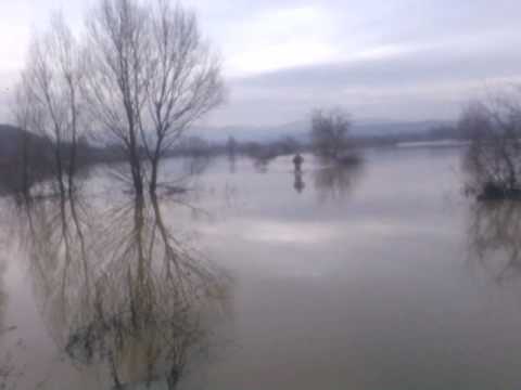 inundatii cornisesti bihor 31 dec 2009.3gp