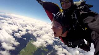 preview picture of video 'Eoin's Fox Glacier Skydive!'