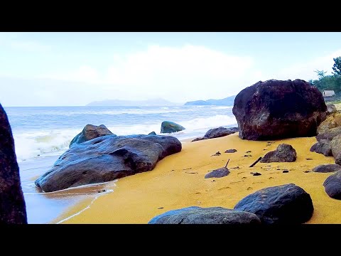 Praia de pedras com ar puro. Ótimo - Mar Sonhador