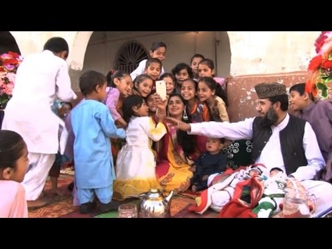 Pakistani father of 35 aims for 100 children