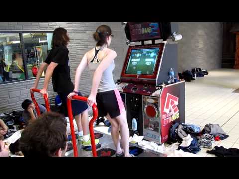 D.O.W.N.S. 3 - Alex Ratcliff vs 2% Milk - Brokenhearted (Rounds 2)