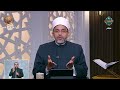هل قراءة القرآن من الهاتف أقل أجرًا من المصحف؟، أمين الفتوى يجيب (فيديو)