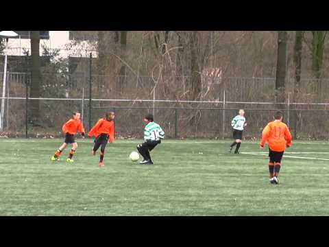 1 feb 2014 DSO Ultrajectum D2 - VV De Meern D4 com 1-4 Doelpunt Maurits, assist Musie