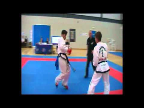 UKITF Scottish 2012 Jamie McAvoy-vs-Ryan Marriott.wmv