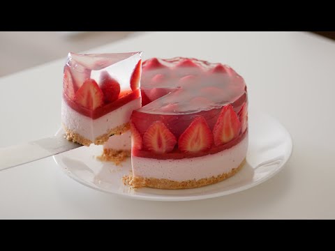 Strawberry Yogurt Jelly Cake (no bake)