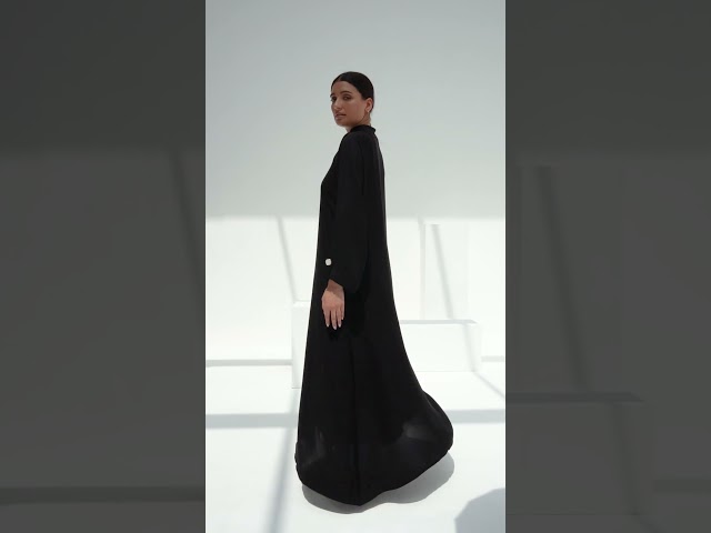 عباية سوداء كلوش أزرار لؤلؤي