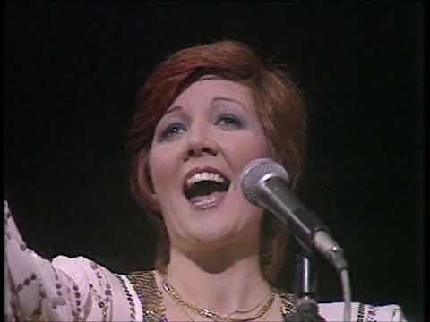 CILLA BLACK "You're My World" Royal Albert Hall (1973)