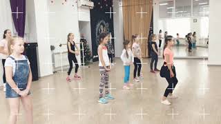 DANCE MIX KIDS 7+