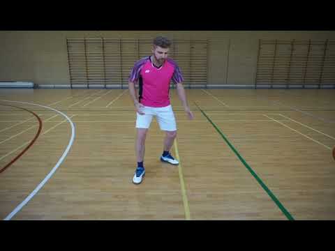 Le démarrage au badminton grâce au « gouvernail »