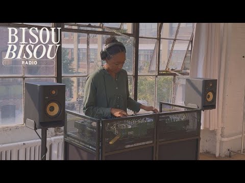 Cozy & Chill R&B Mix in a Sunny Brooklyn Studio | Set 26 | Ceema (Soul, Edits, Blends)