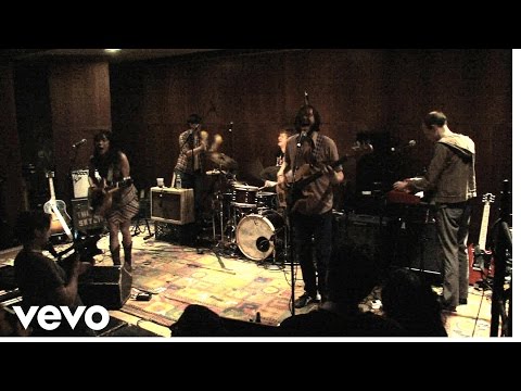 Thao and the Get Down Stay Down - Bag Of Hammers (Live)