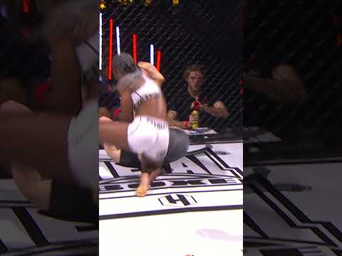 Shanelle 'The Nightmare' Dyer BRUTAL elbow!