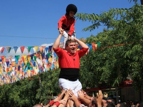 Werde Teil eines Menschenturms - Elton reist