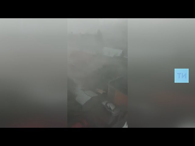 Видео: В Нурлате прошел град и ураган, в Черемшанском районе ветром снесло крыши домов