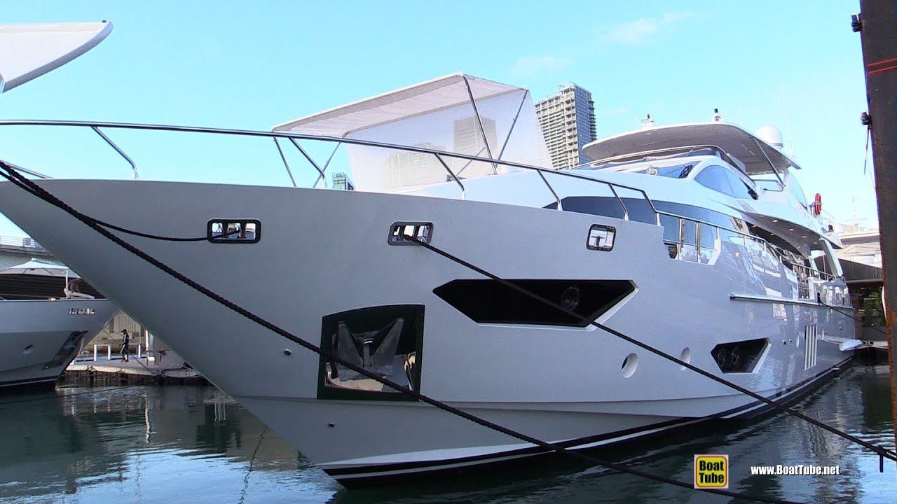 Azimut Grande 30 Metri Luxury Yacht - Walkaround