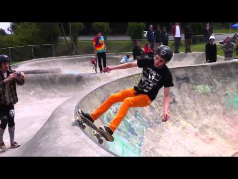 Arcata Skate Park Bowl Session