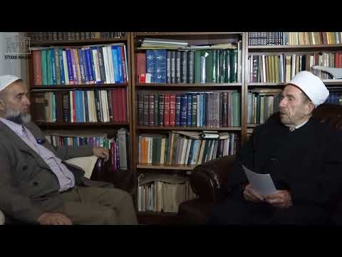 Hoxhë Mazllam Mazllami takon Hoxhën e moshuar nga Gjilani Jetish ef Bajramin