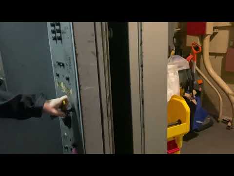 Glitchy Westinghouse Signal Control Service Elevator in Pittsburgh with Gluse