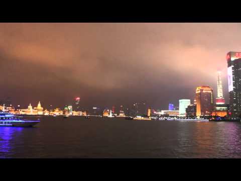 Shanghai, China : The Bund time lapse
