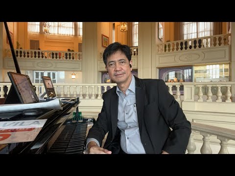 5 star hotel lounge piano Livestream February 1 2023