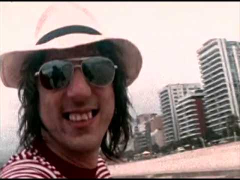 Cachorro Grande - Bom Brasileiro (clipe oficial)