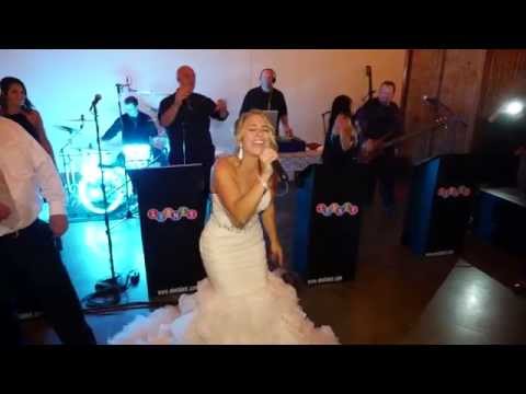 The bride sings Don't Stop Believing at her own wedding// Dave Thomas, ASC- All Set Creations