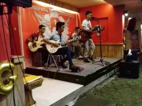 D'Mayer - Pria Pria Kesepian ( Sheila On 7 Cover )