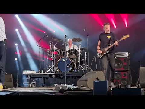 drukwerk zwarte cross 2022 megatent marianneke